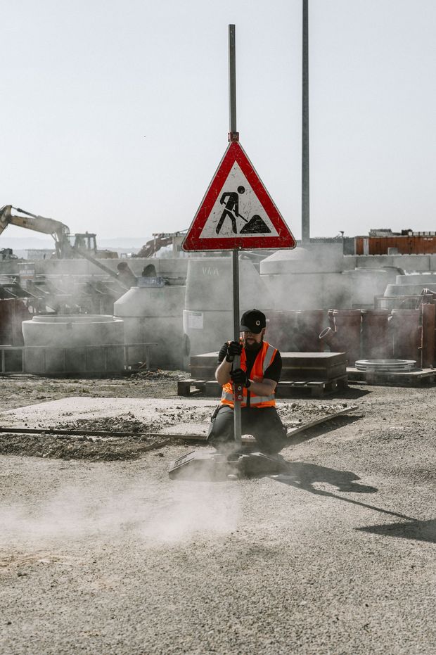 Filmdreh_Infrastruktur_Stuttgart-07 Filmdreh auf einer Baustelle am Stuttgarter Flughafen zur Kampagne "Wir bauen Deutschland neu"