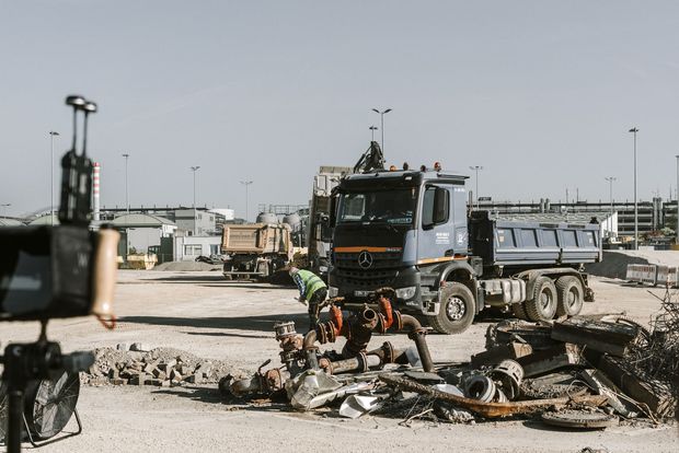 Filmdreh_Infrastruktur_Stuttgart-10 Filmdreh auf einer Baustelle am Stuttgarter Flughafen zur Kampagne "Wir bauen Deutschland neu"