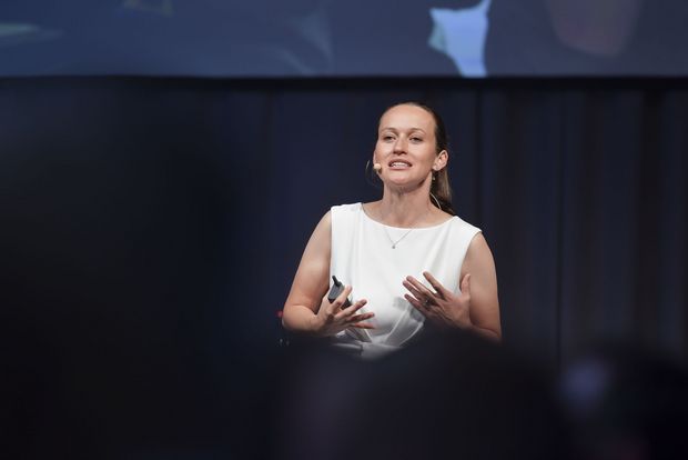Tag der Bauwirtschaft 2025 Key Note Speakerin Nicola Winter mit Ihrem spannenden Vortrag über Krisenmanagement
