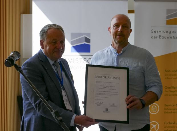 Tag der Bauwirtschaft 2025 - Delegiertenversammlung Ehrung der Otto Bauer Straßenbau GmbH & Co. KG zum 275. Jubiläum.