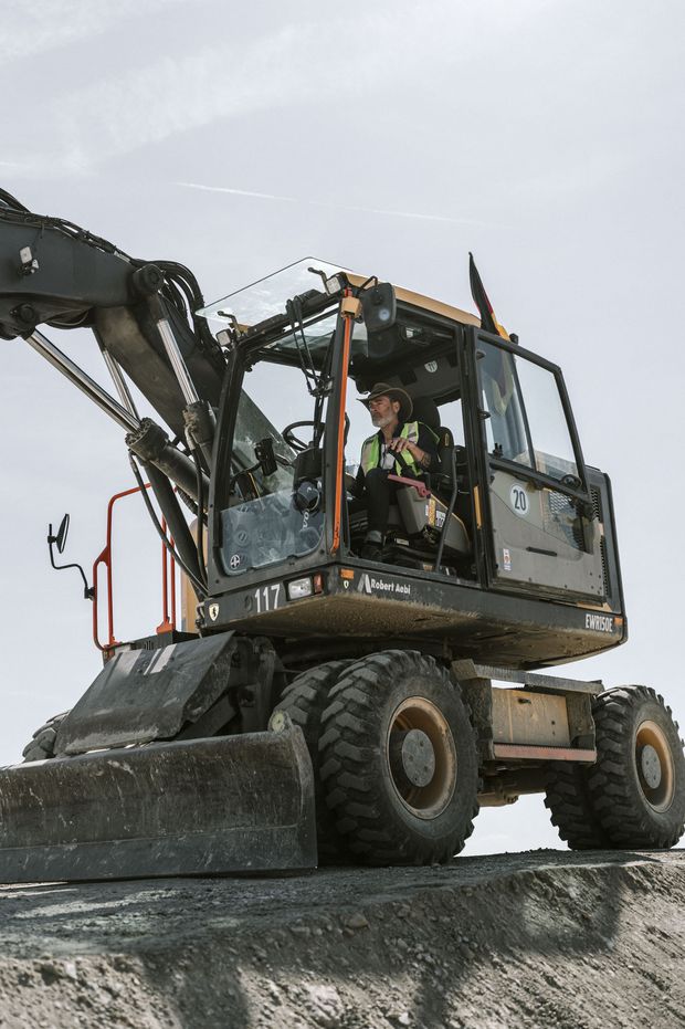 Filmdreh_Infrastruktur_Stuttgart-02 Filmdreh auf einer Baustelle am Stuttgarter Flughafen zur Kampagne "Wir bauen Deutschland neu"