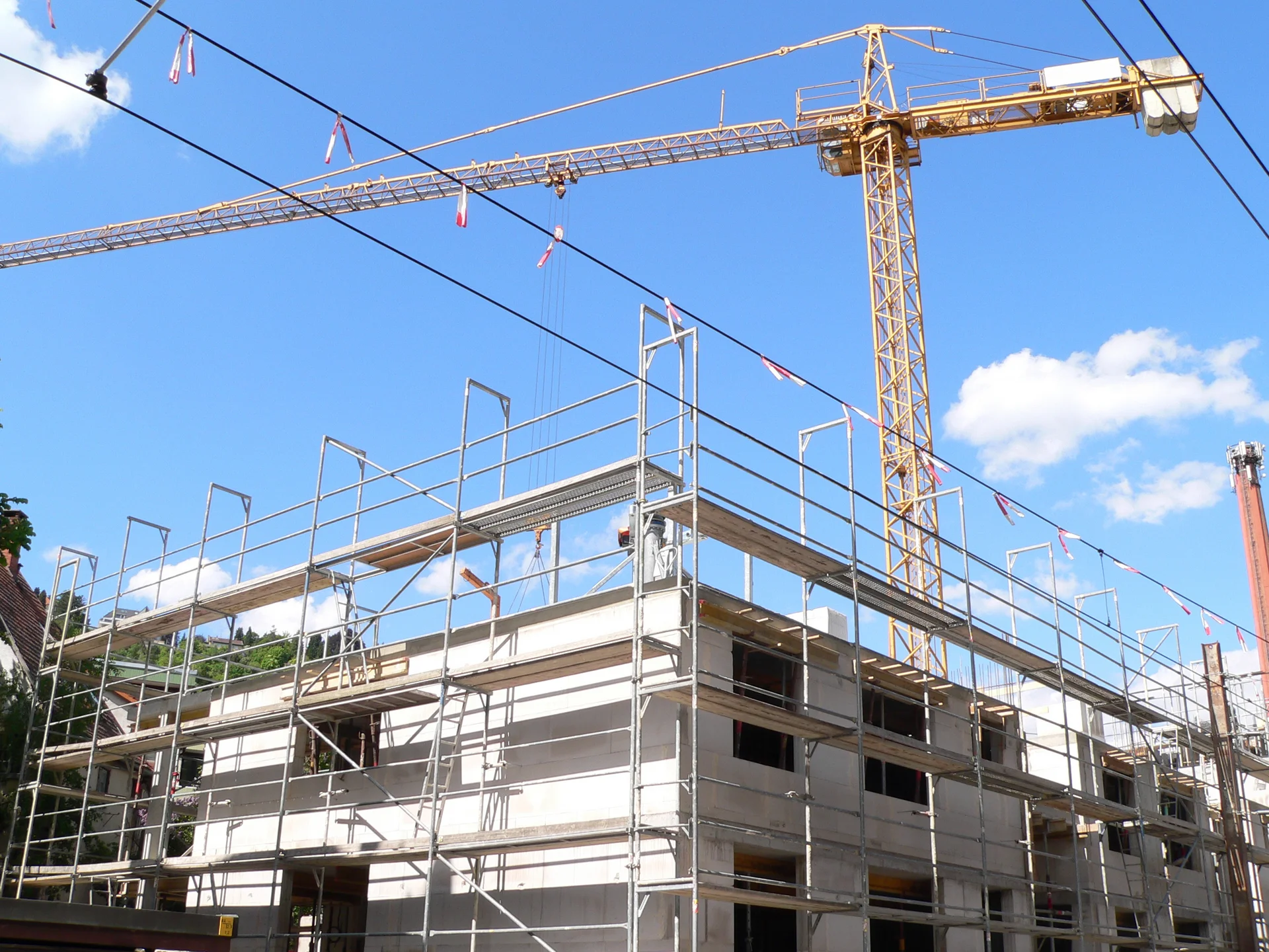 Koalitionsvertrag: Baubranche begrüßt Impulse für Wohnungsbau