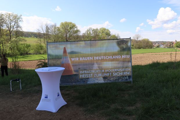 Bauzaunbanner "Wir bauen Deutschland neu" Bauzaunbanner "Wir bauen Deutschland neu"
