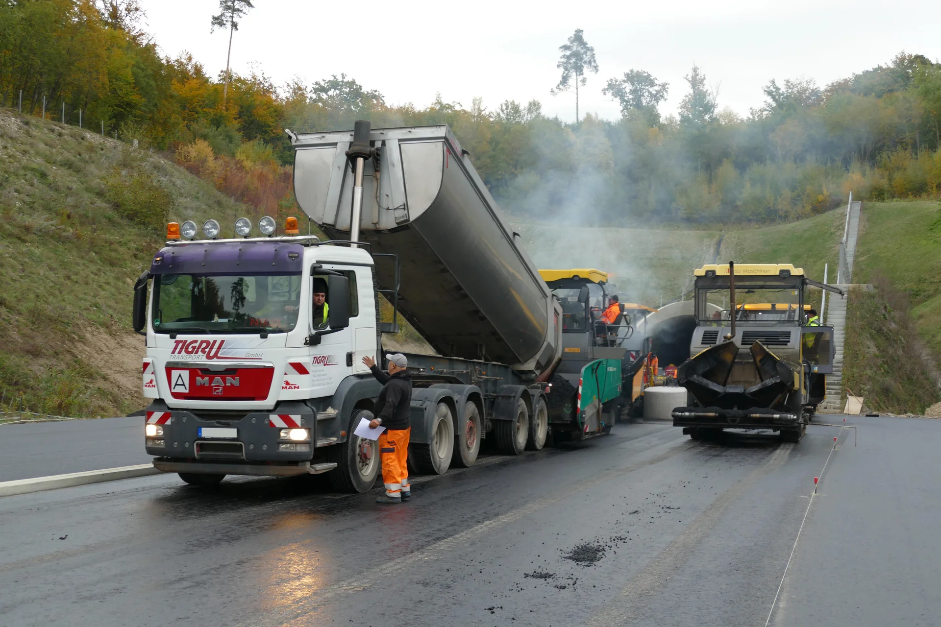 Hohe Spritpreise: Bauwirtschaft kritisiert Entlastungsprämie scharf Hohe Spritpreise: Bauwirtschaft kritisiert Entlastungsprämie scharf