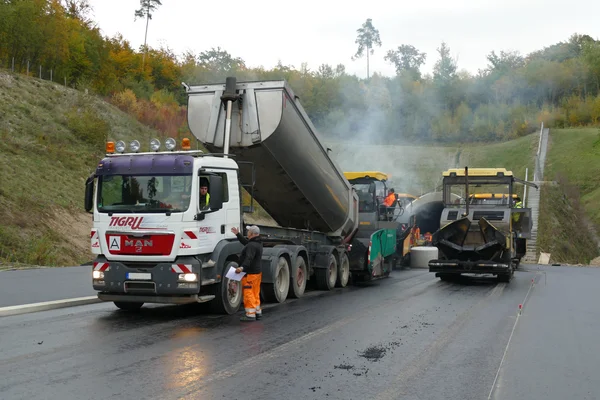 Hohe Spritpreise: Bauwirtschaft kritisiert Entlastungsprämie scharf