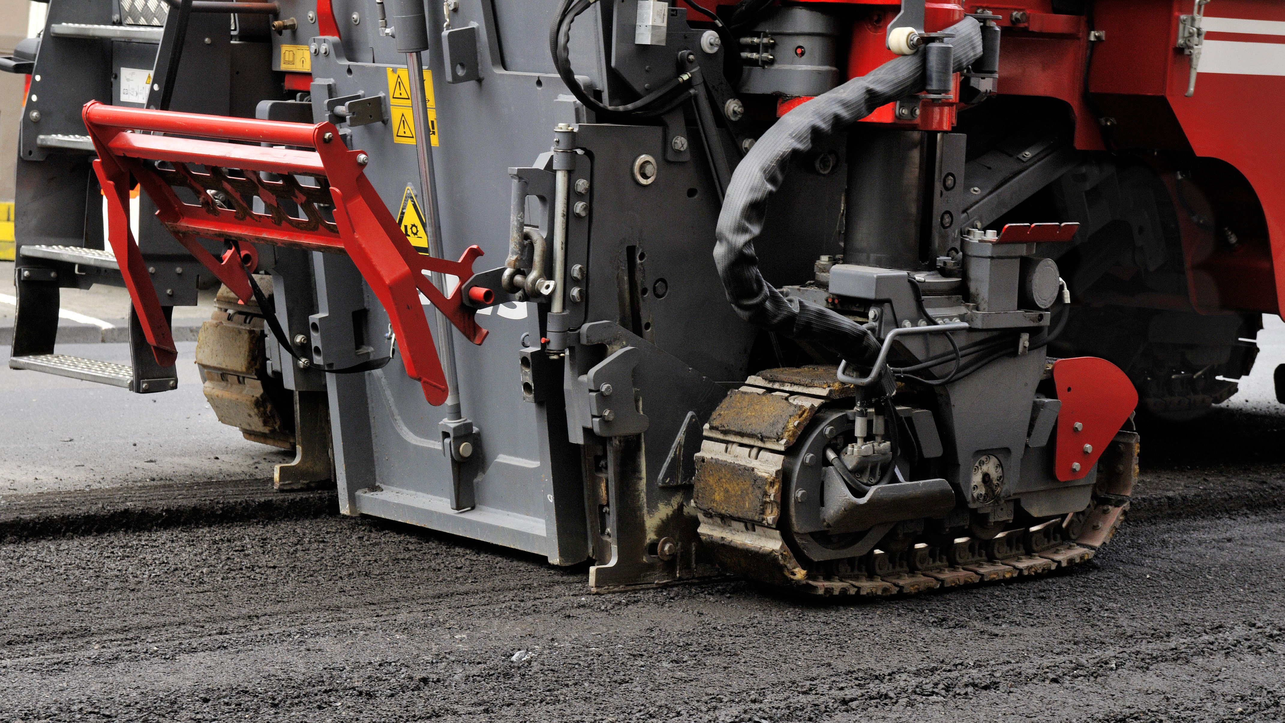 Straßenbau und mo­der­ner Ver­kehrs­we­ge­bau